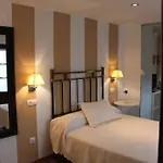 El Molin De Petra Country house *