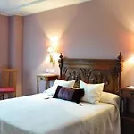 El Molin De Petra Country house Valbucar