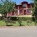 El Molin De Petra Country house *
