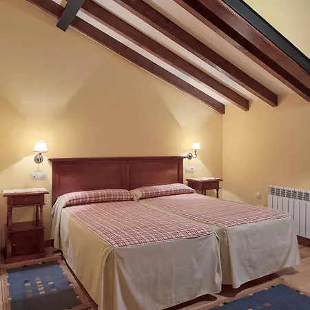 Country house El Molin De Petra Valbucar