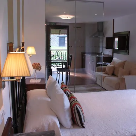 El Molin De Petra Country house *