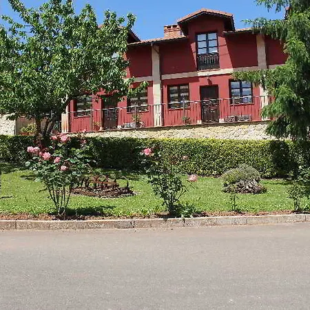 El Molin De Petra Country house *